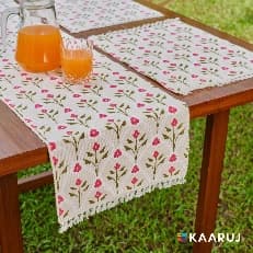 white and red~Table Runner Set