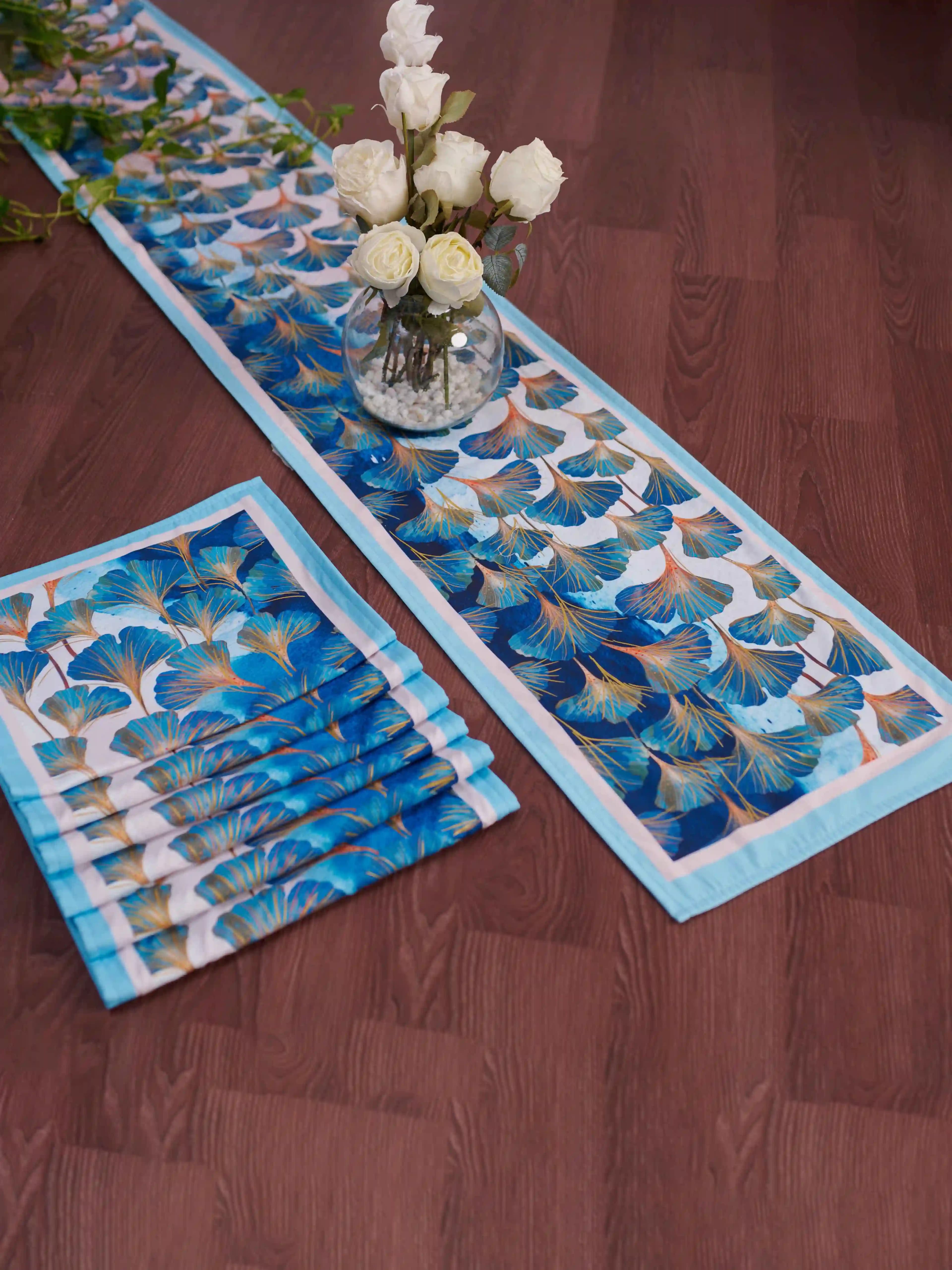 Blue shade~Table Runner Set